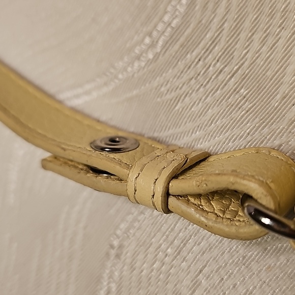 Ann Taylor Loft mini bag soft pale yellow leather very good condition - Picture 16 of 16